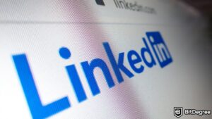Read more about the article North Korean Hackers Lazarus Use LinkedIn to Steal Crypto